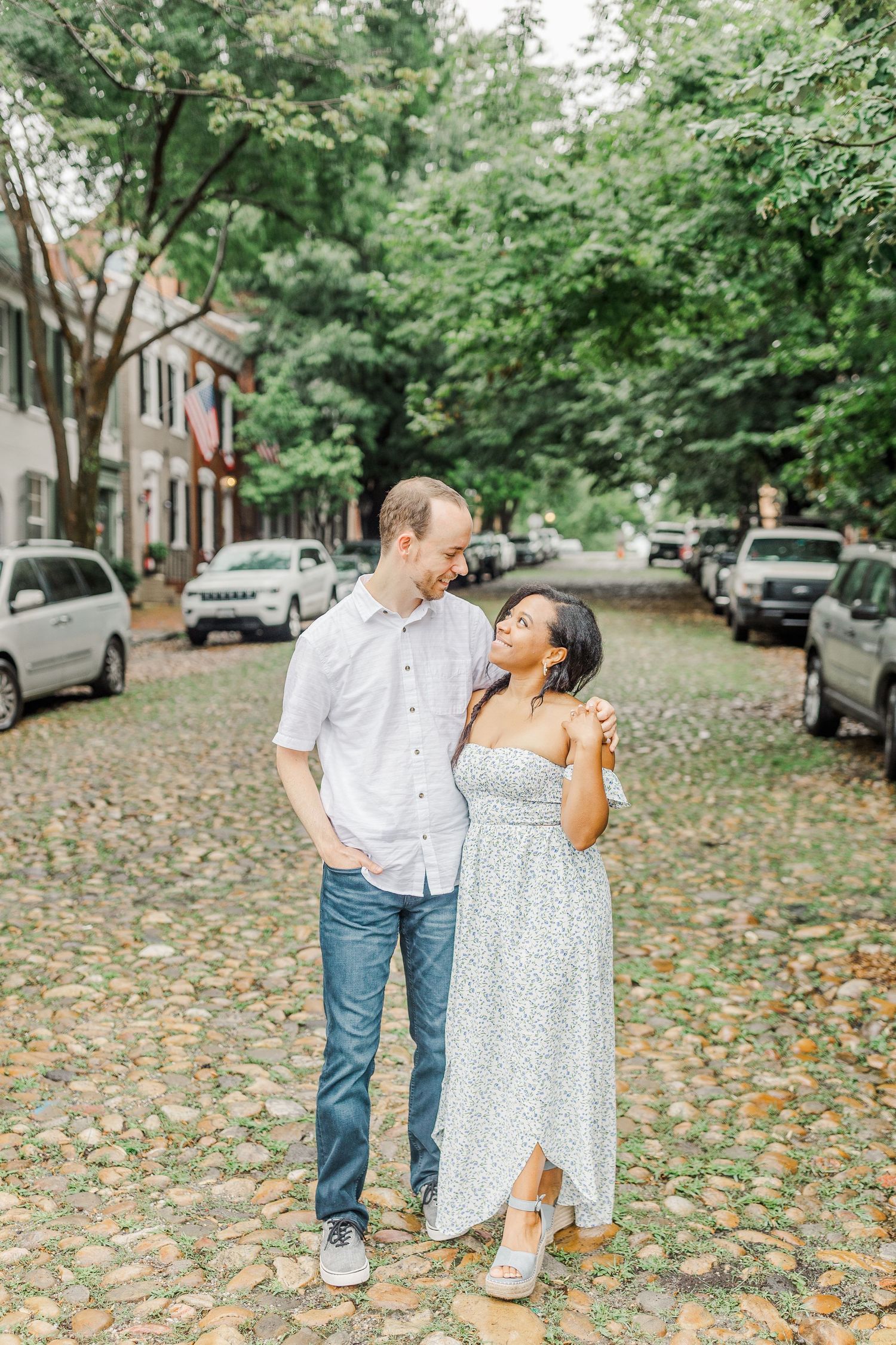OLD TOWN ALEXANDRIA VIRGINIA ENGAGEMENT PICTURES PRINCE STREET COBBLESTONE CAPTAIN'S ROW
