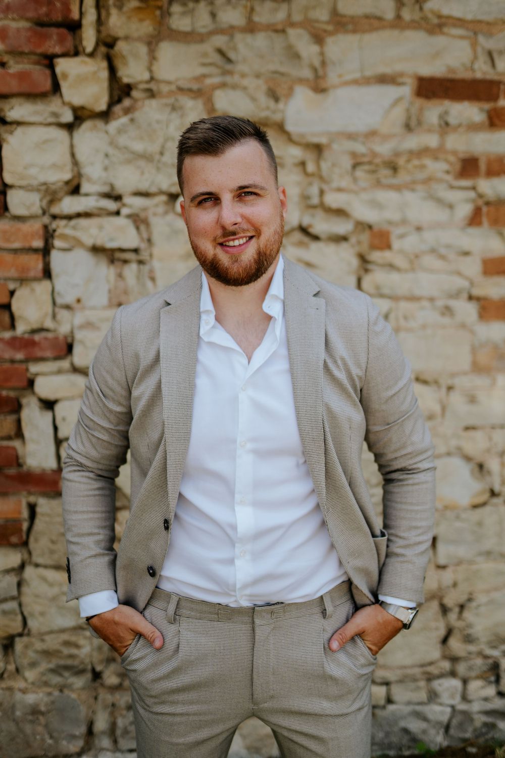 Svatební focení ženicha během příprav fotograf Lukáš Vavřinec