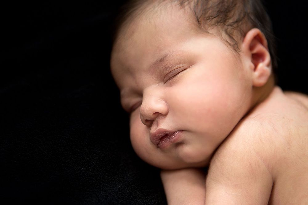 Newborn billede, sydfynsk fotograf, hjemme i vante omgivelser. Familie fotografering