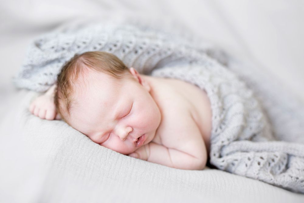 Newborn billede, sydfynsk fotograf, hjemme i vante omgivelser. Familie fotografering