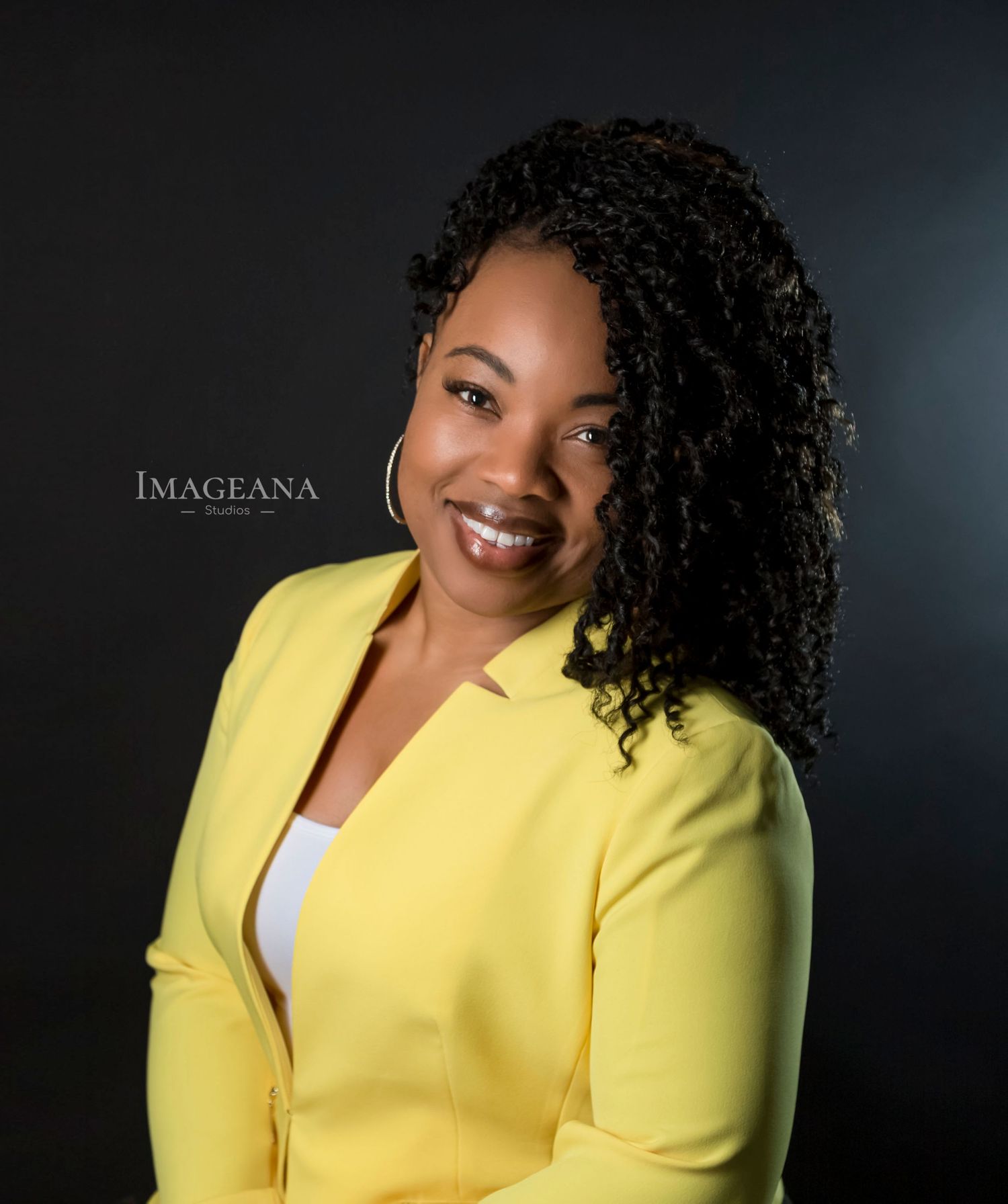 Clean and confident business headshot captured in studio — Bradenton-Sarasota corporate portrait by professional headshot photographer
