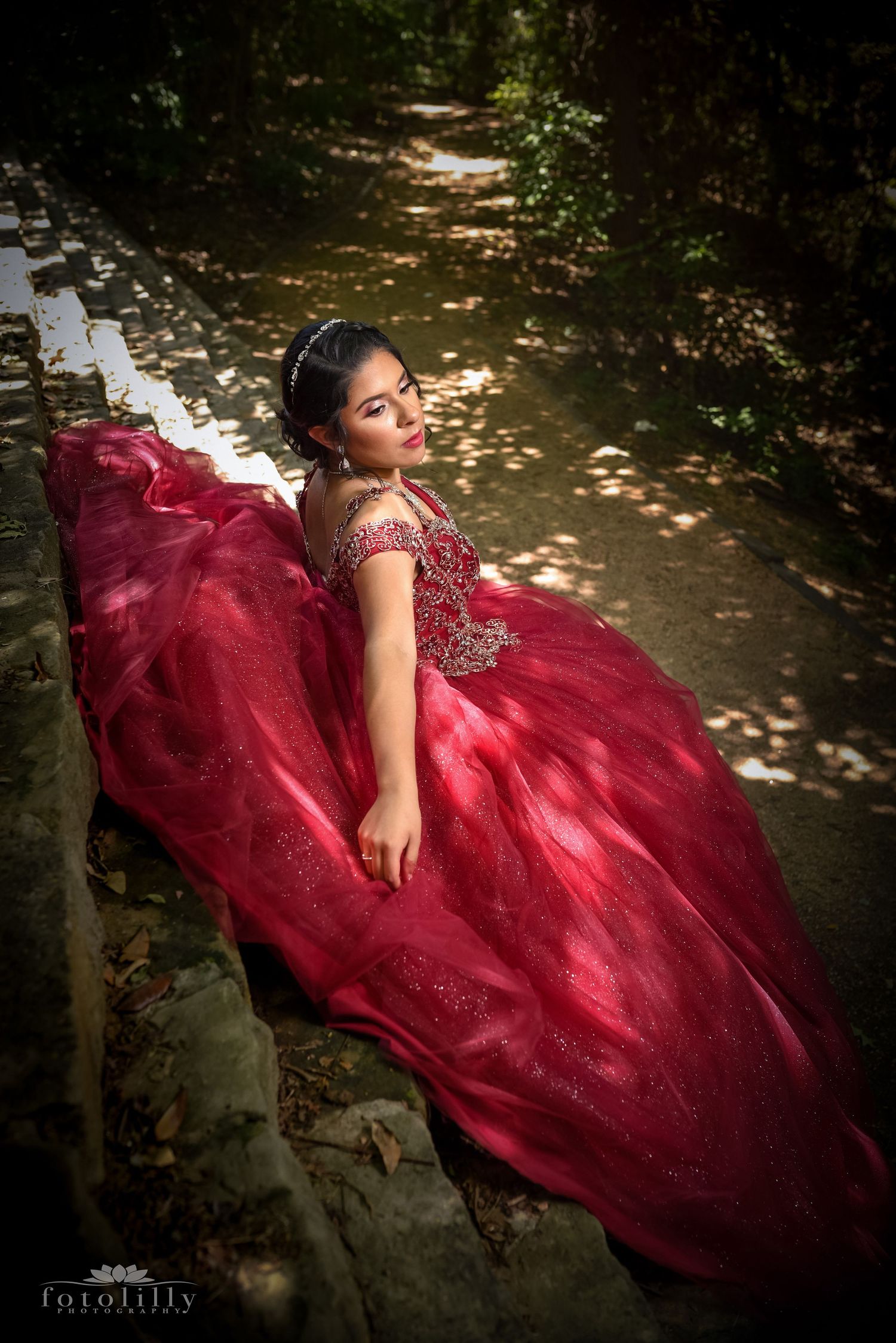 Rancho de las 4 Riatas horse session in Grand Prairie photographed by Fotolilly Photography for elegant quinceañera portrait experiences