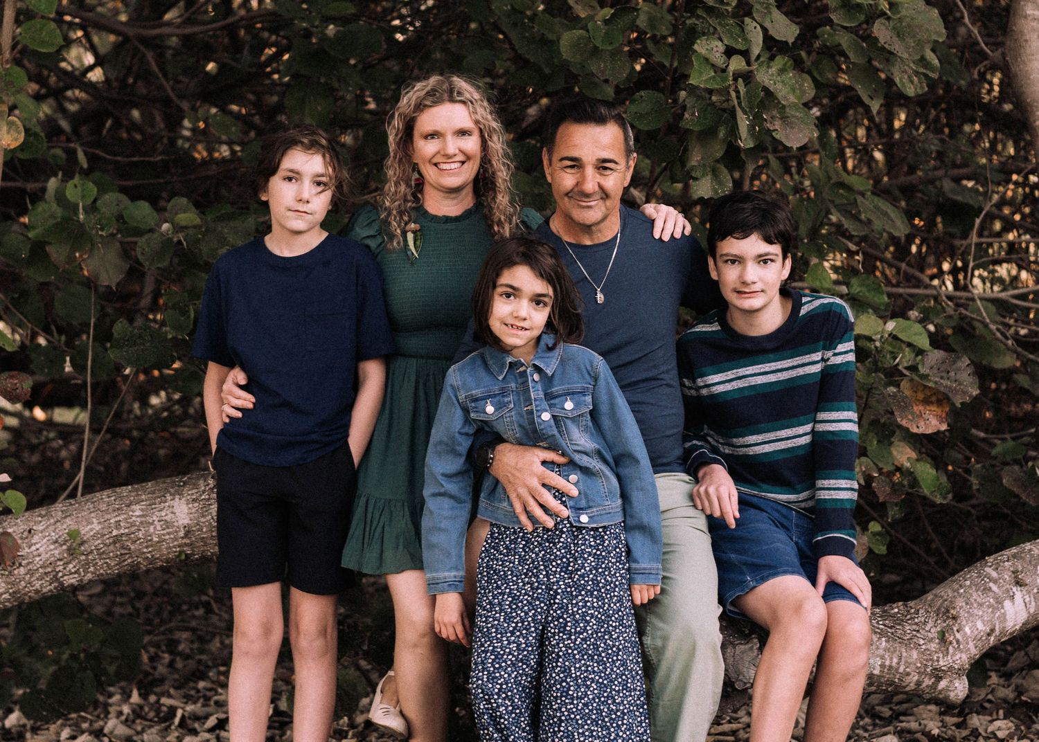 Candid Outdoor Documentary Lifestyle Storytelling Emotional Family Moments Professional Creative Family Bonding Photo