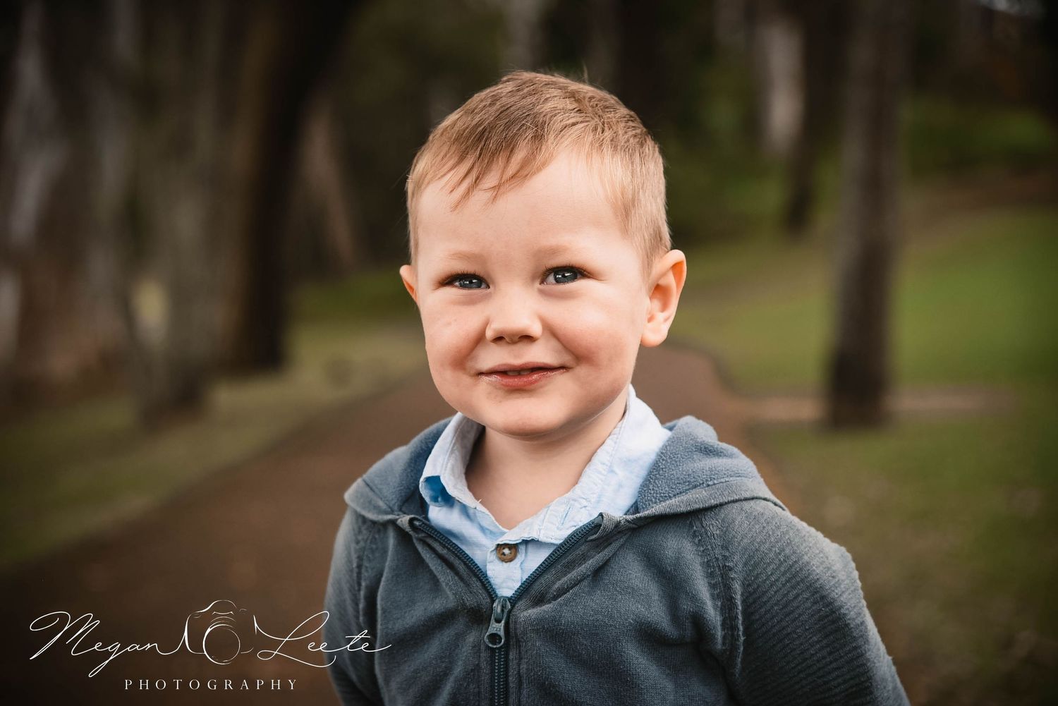 Candid Outdoor Documentary Lifestyle Storytelling Emotional Family Moments Professional Creative Family Bonding Photo
