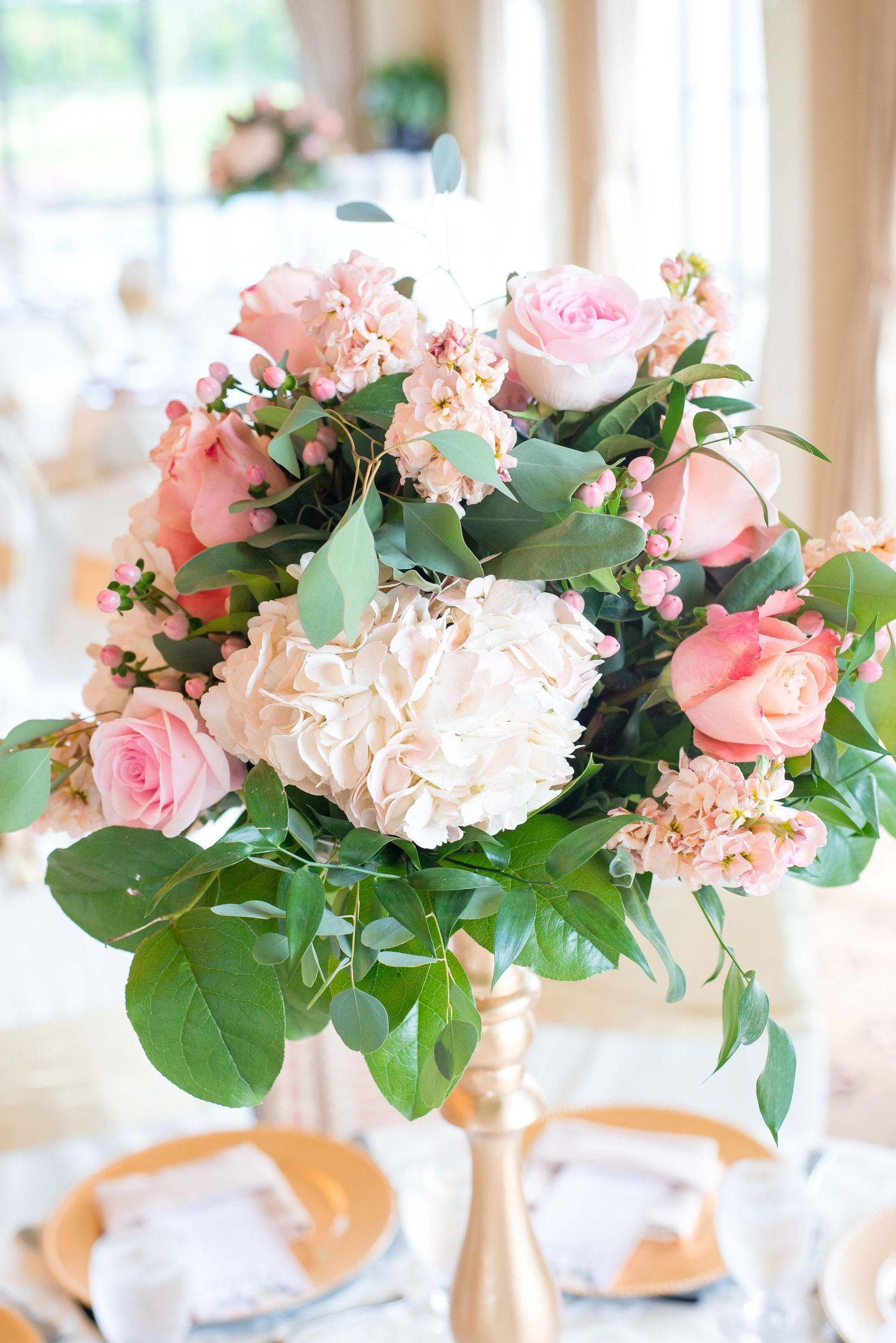 flower decor for a baby shower in spring for baby shower