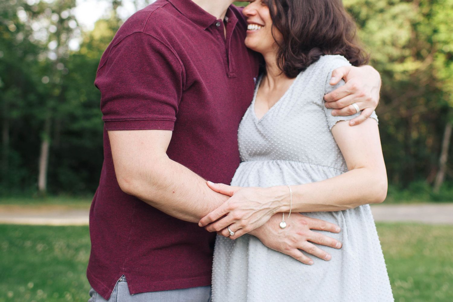 Everett maternity photography: a pregnant mother and husband at Willis D. Tucker park in Snohomish