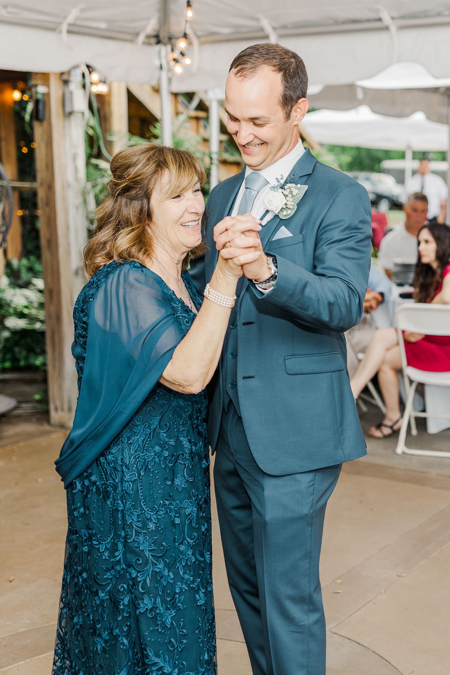RIVERSIDE WEDDINGS FREDERICKSBURG WEDDING PHOTOGRAPHER