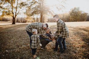 family photographer in Tyler, TX, Laney J Photography, fall mini session