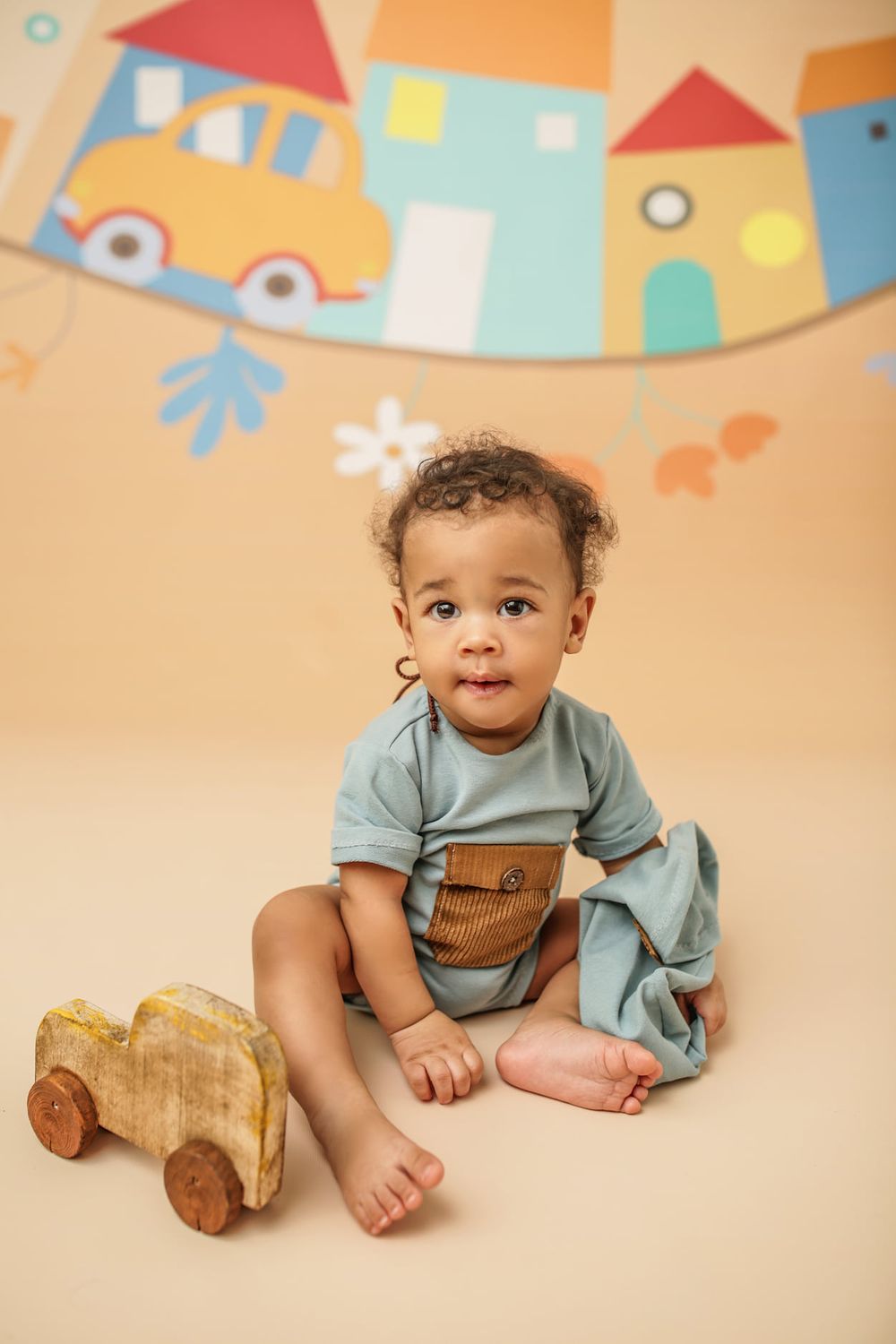 baby boy sitting milestone portrait photo