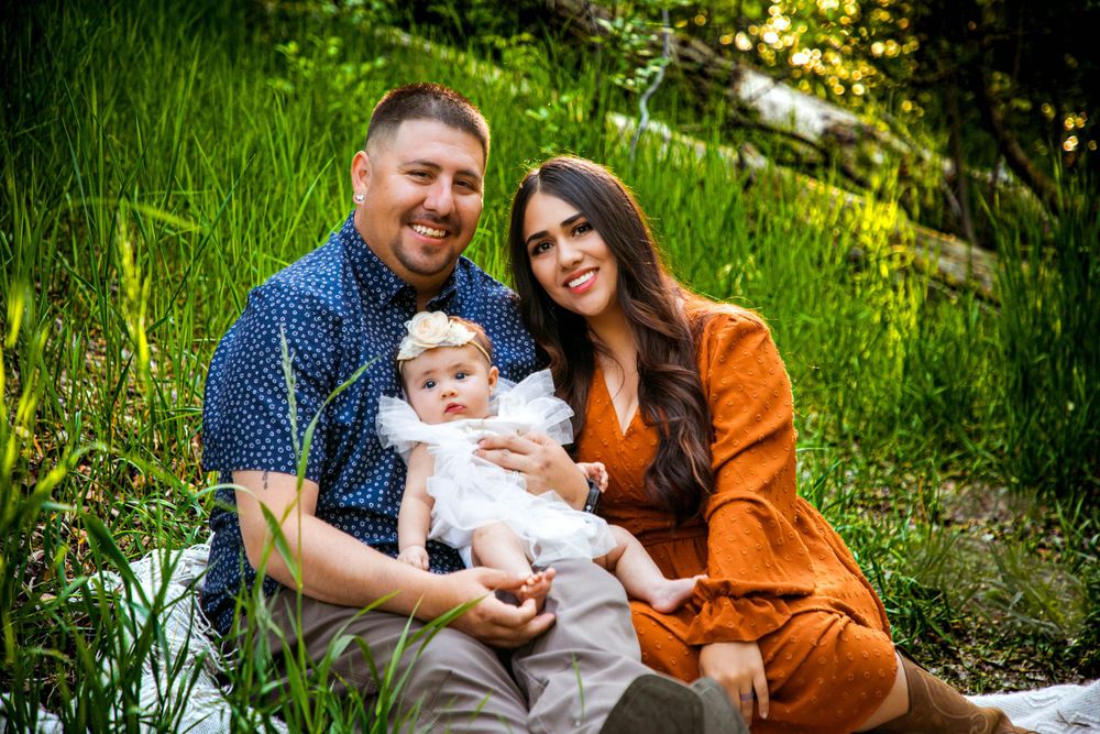 K.Mills-6-Outdoor Family Portraits-DC Barrone Photography-Taos, NM