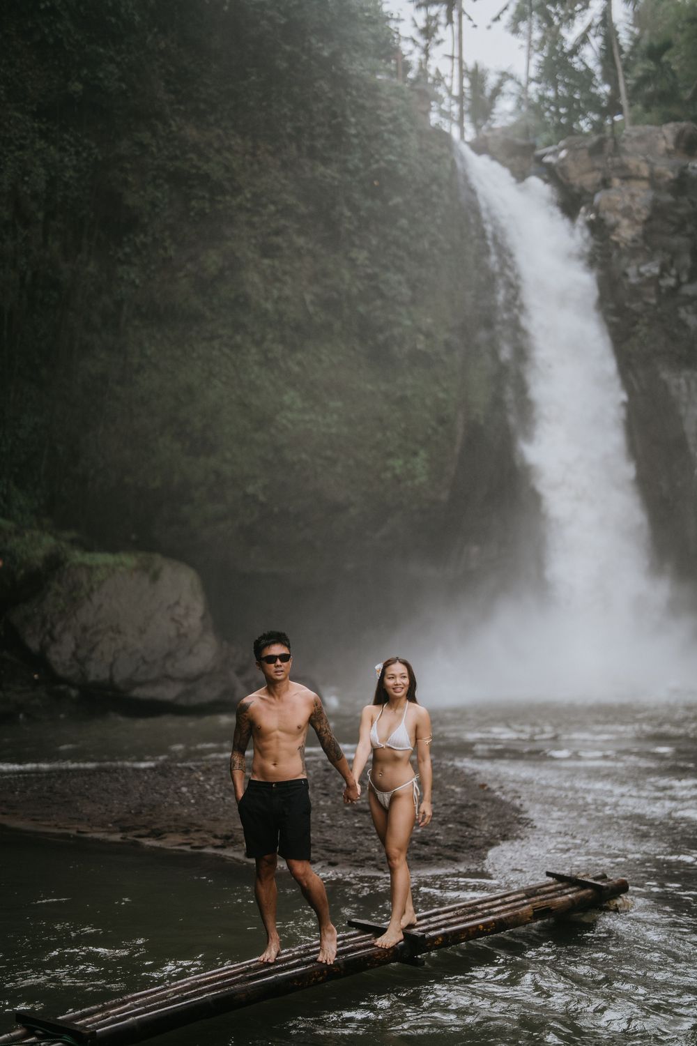 Romantic couple photoshoot at Blangsinga Waterfall