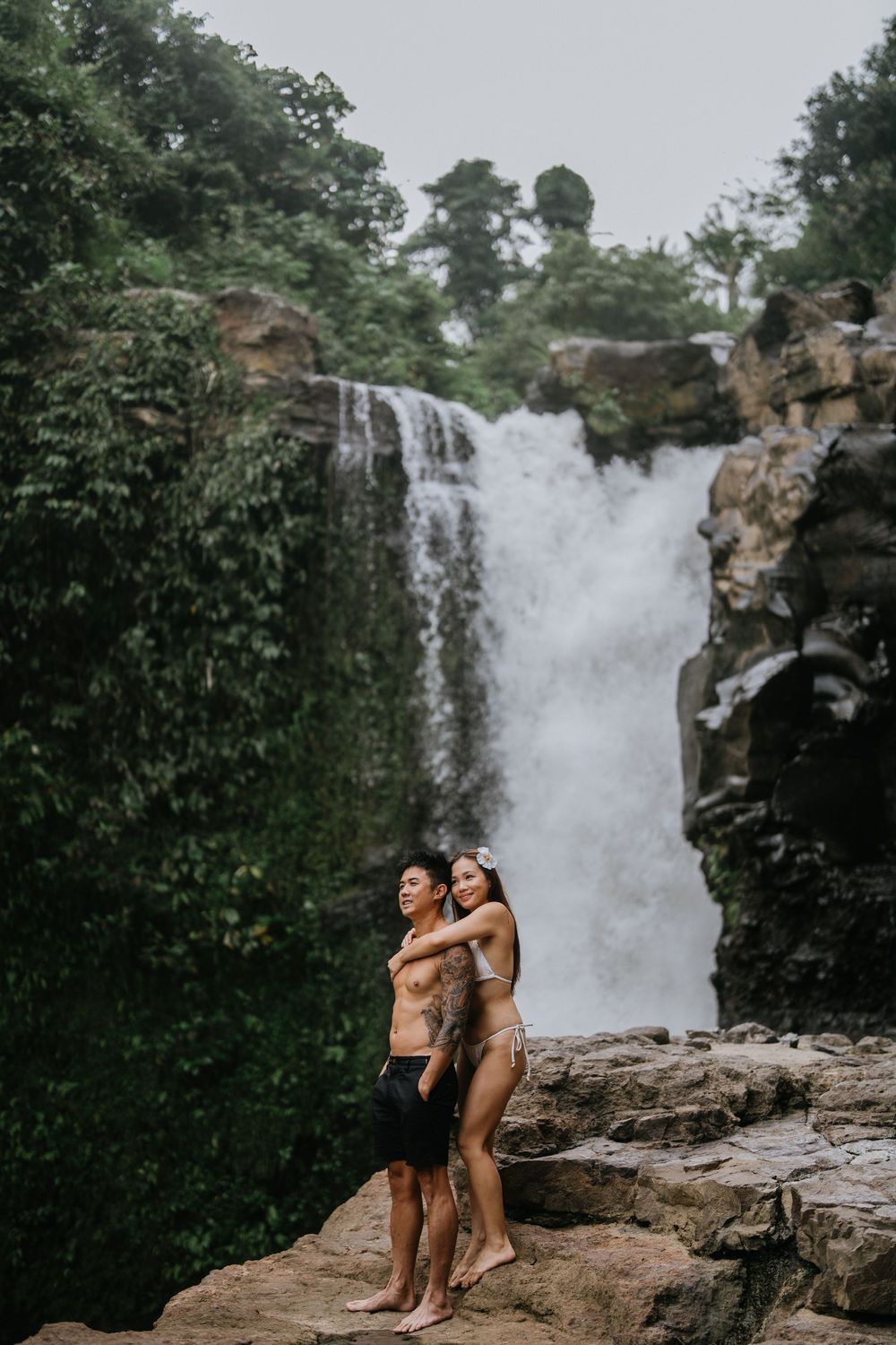 Romantic couple photoshoot at Blangsinga Waterfall