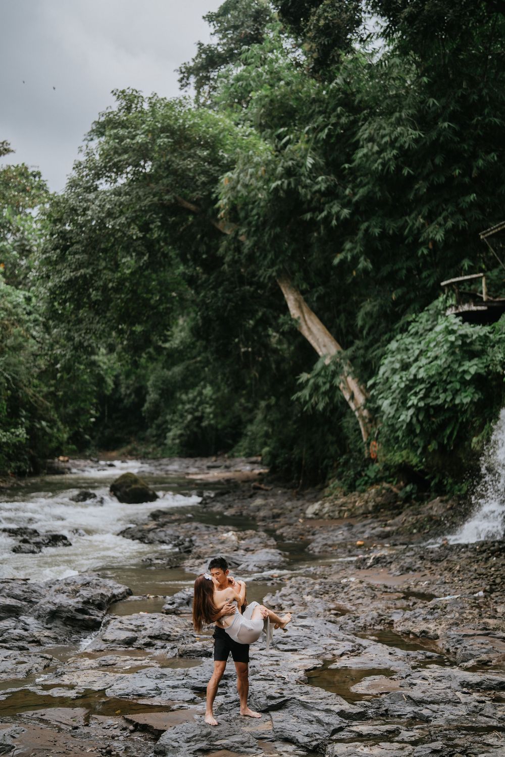 Romantic couple photoshoot at Blangsinga Waterfall