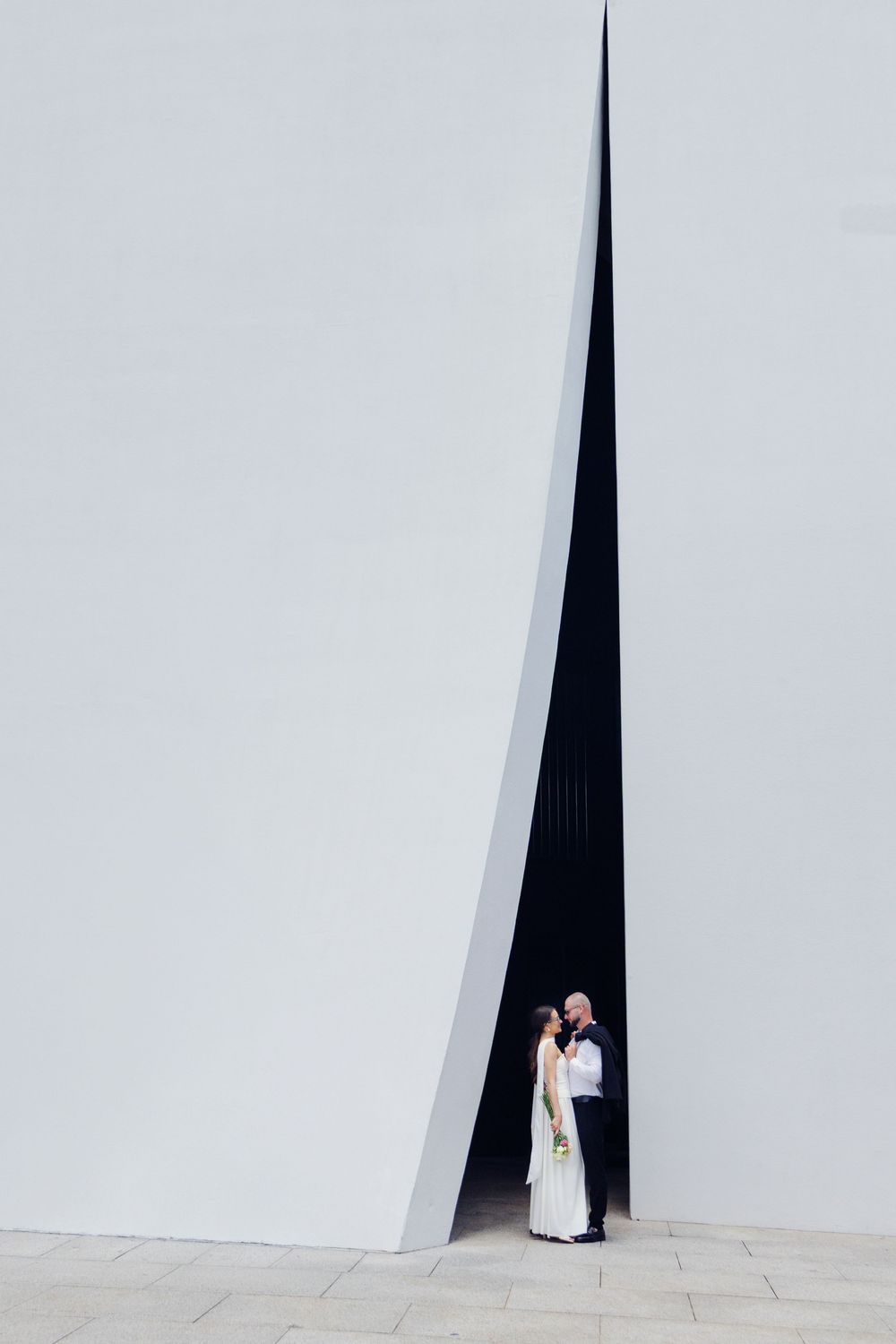 Houston wedding portraits at the Chapel of St. Basil