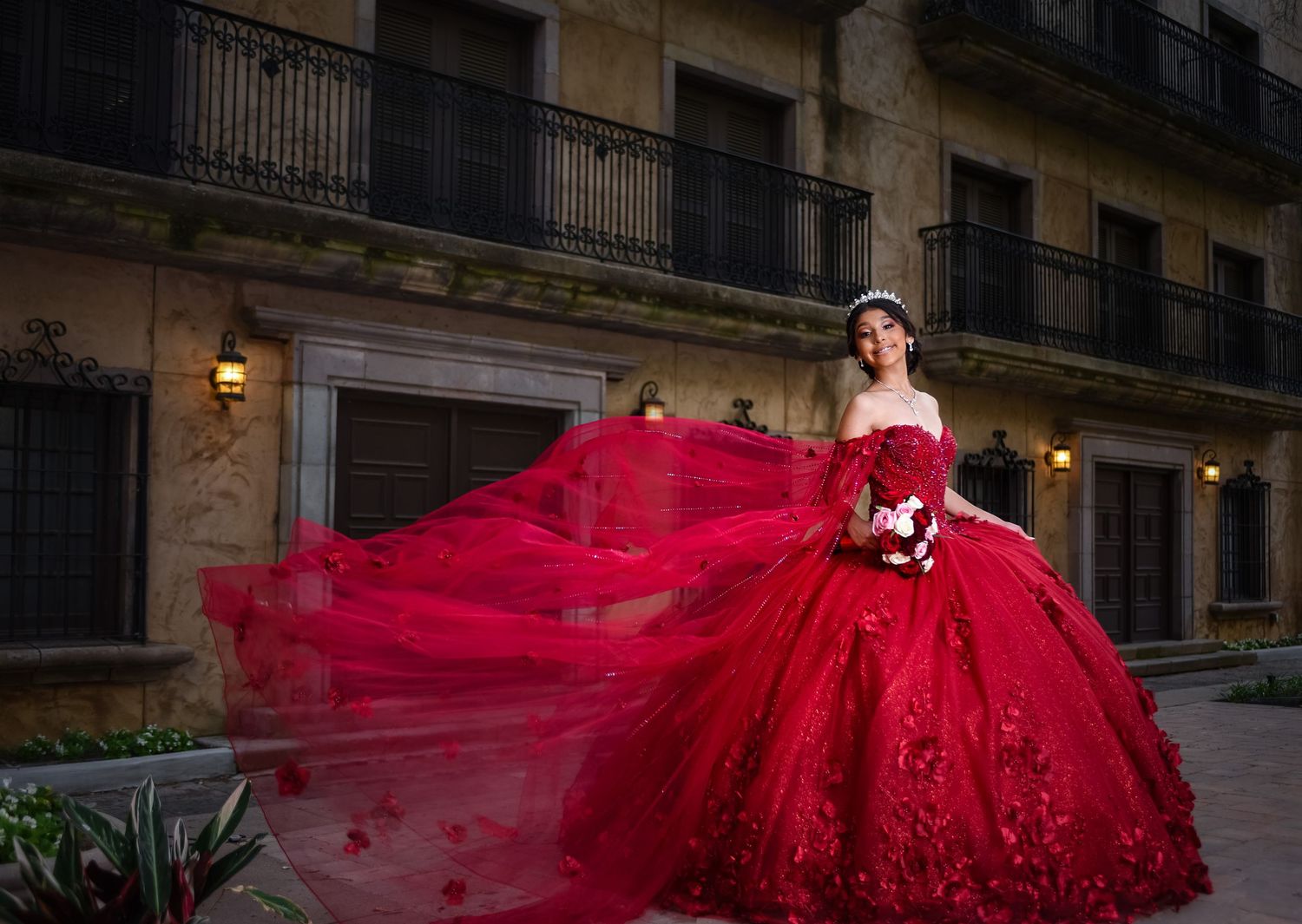Dallas quince photographer creates pink quinceañera portraits at Mandalay Canals in Las Colinas Irving with Fotolilly Photography DFW TX
