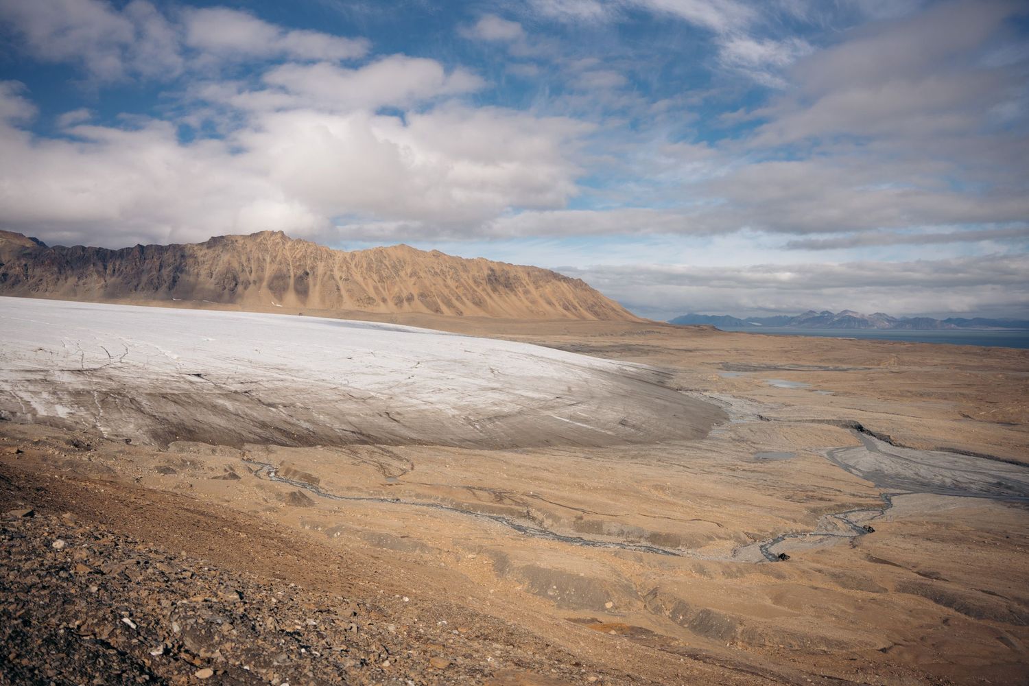 glacier de la baie de la recherche au spitzberg