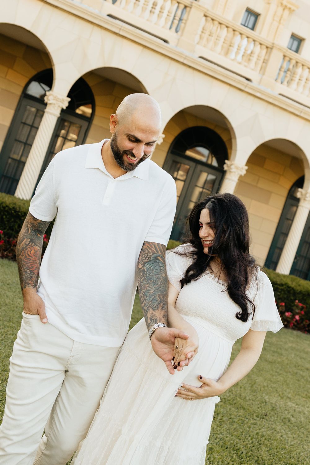 Maternity session with greenery in Florida. Jacksonville Family Photographer, Jacksonville Maternity Photographer - Lindsay McDow Photo