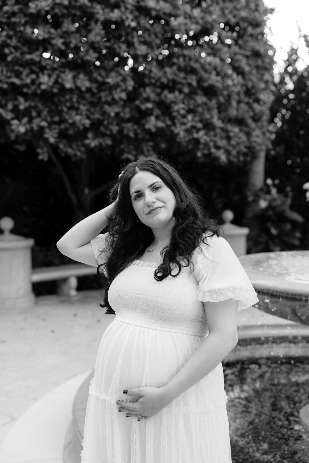 Maternity session with greenery in Florida. Jacksonville Family Photographer, Jacksonville Maternity Photographer - Lindsay McDow Photo