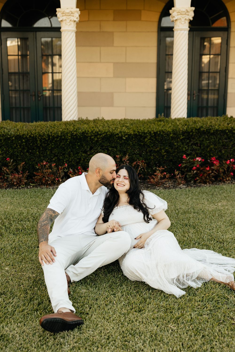 Maternity session with greenery in Florida. Jacksonville Family Photographer, Jacksonville Maternity Photographer - Lindsay McDow Photo