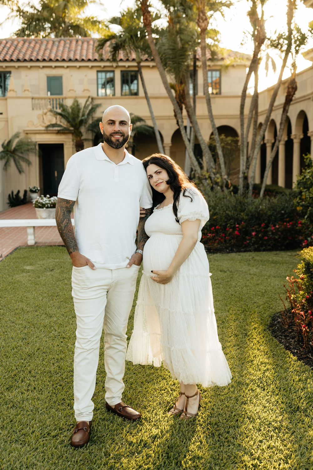 Maternity session with greenery in Florida. Jacksonville Family Photographer, Jacksonville Maternity Photographer - Lindsay McDow Photo