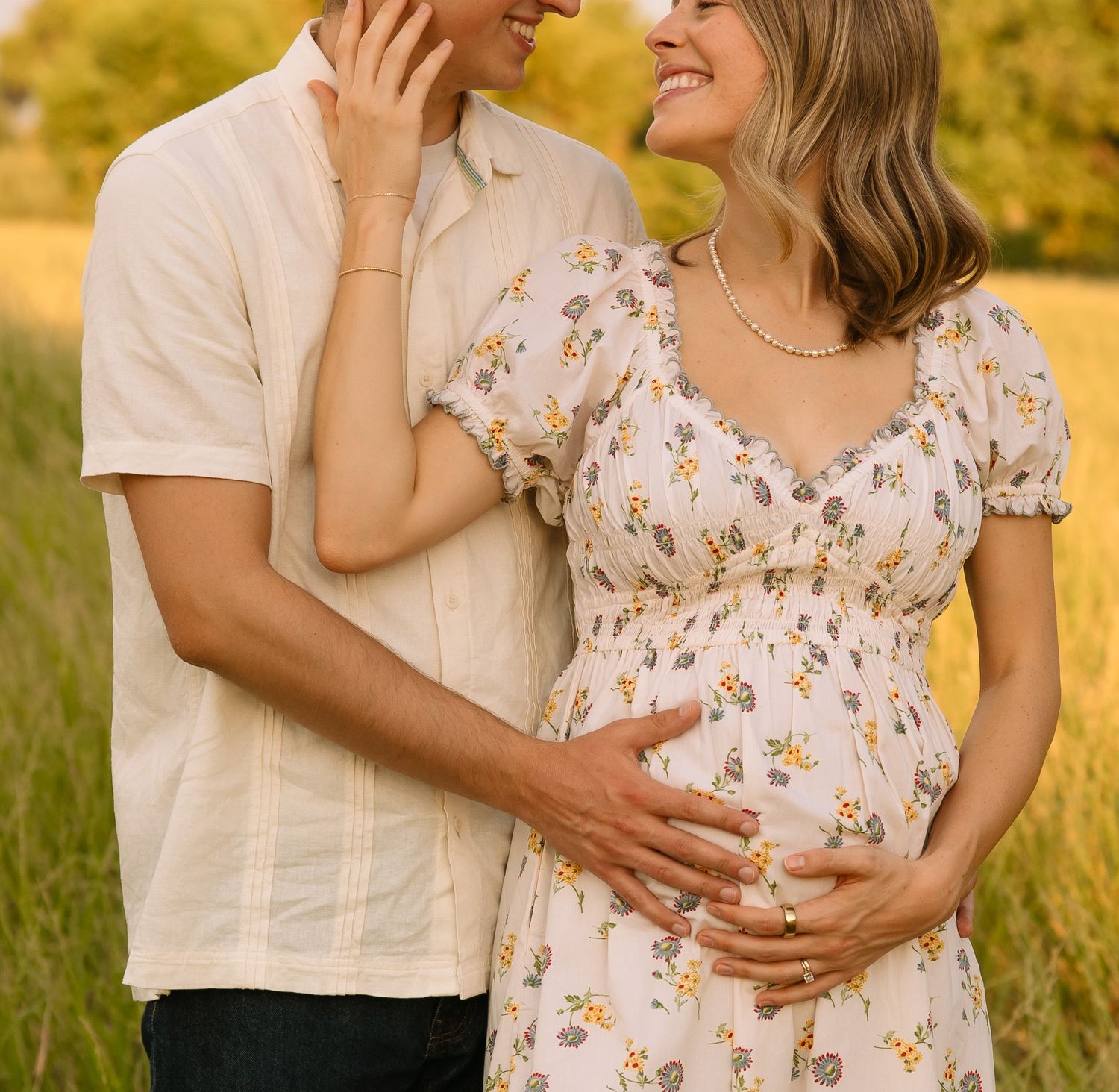 golden hour maternity photos in Gilbert Arizona, Gilbert Arizona maternity photographer, gilbert arizona couples photographer
