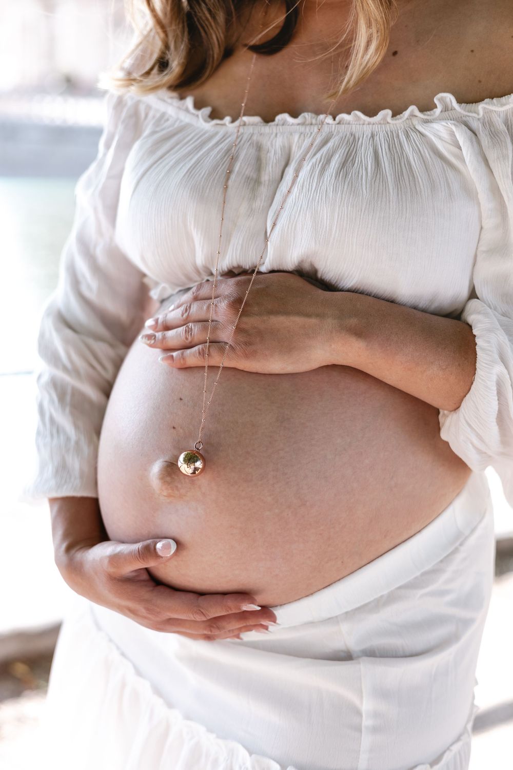 Photographe de famille, grossesse, naissance en Seine-et-Marne. Famille, baptême, naissance, grossesse