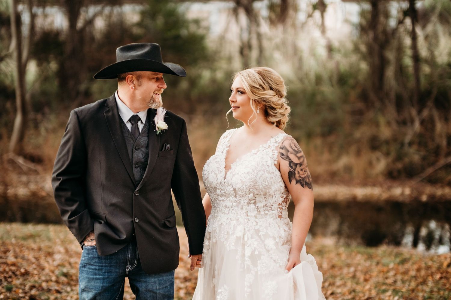Wedding photographer in Roger, Arkansas