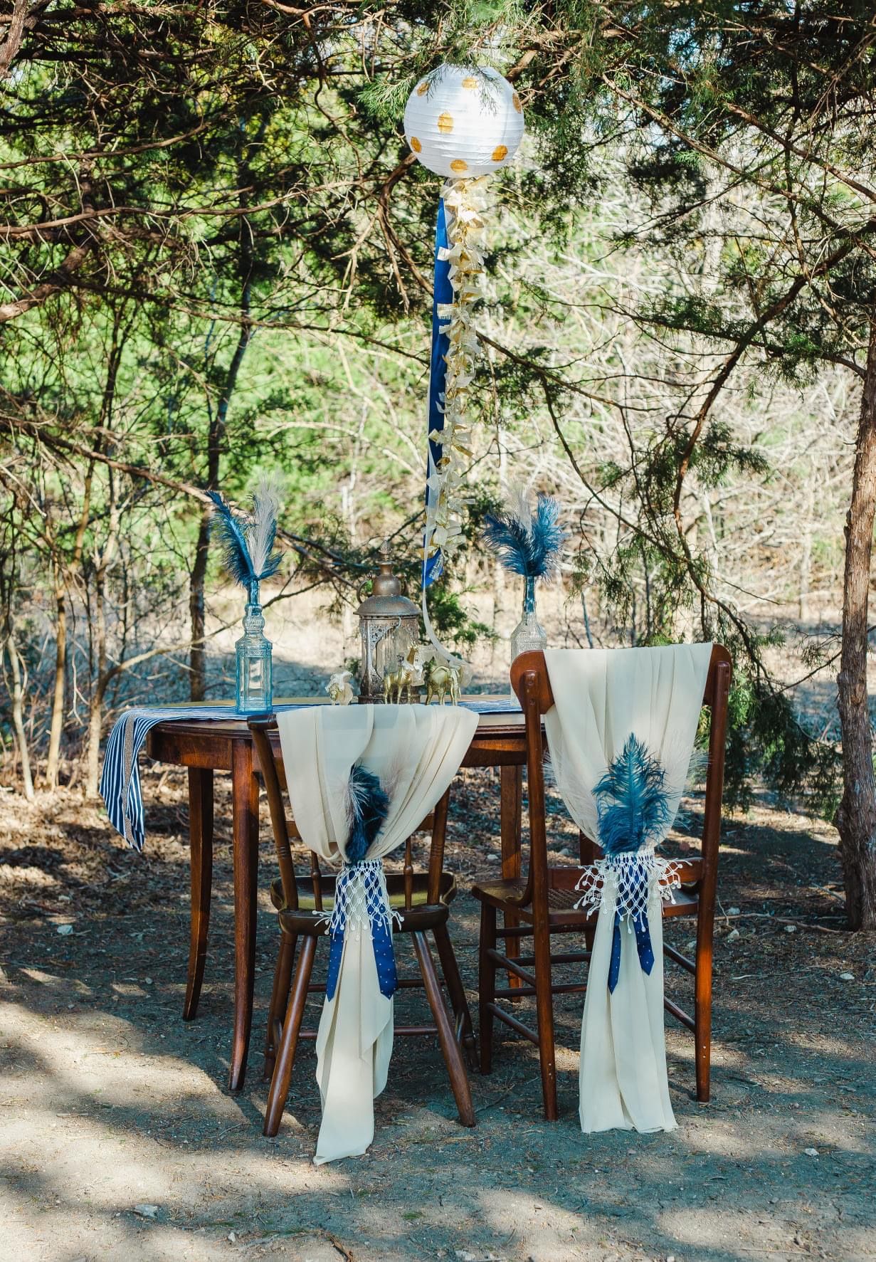 mismatched wedding decor, mismatched wedding chairs, wood table, wedding wood table,