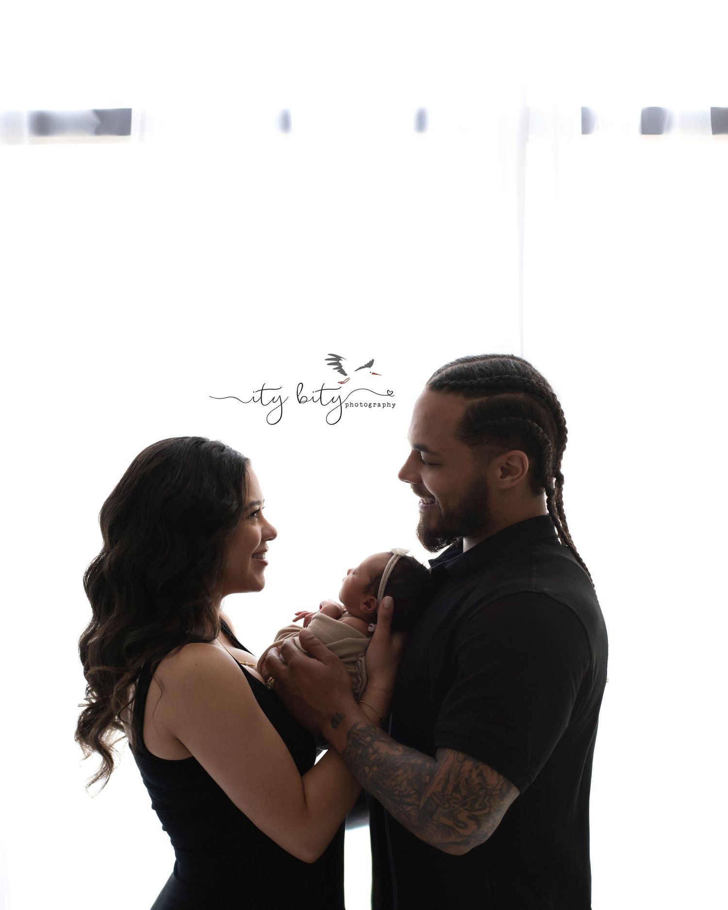 Newborn & Family Photographer in Avon Ohio near Cleveland Baby Girl Tiawna