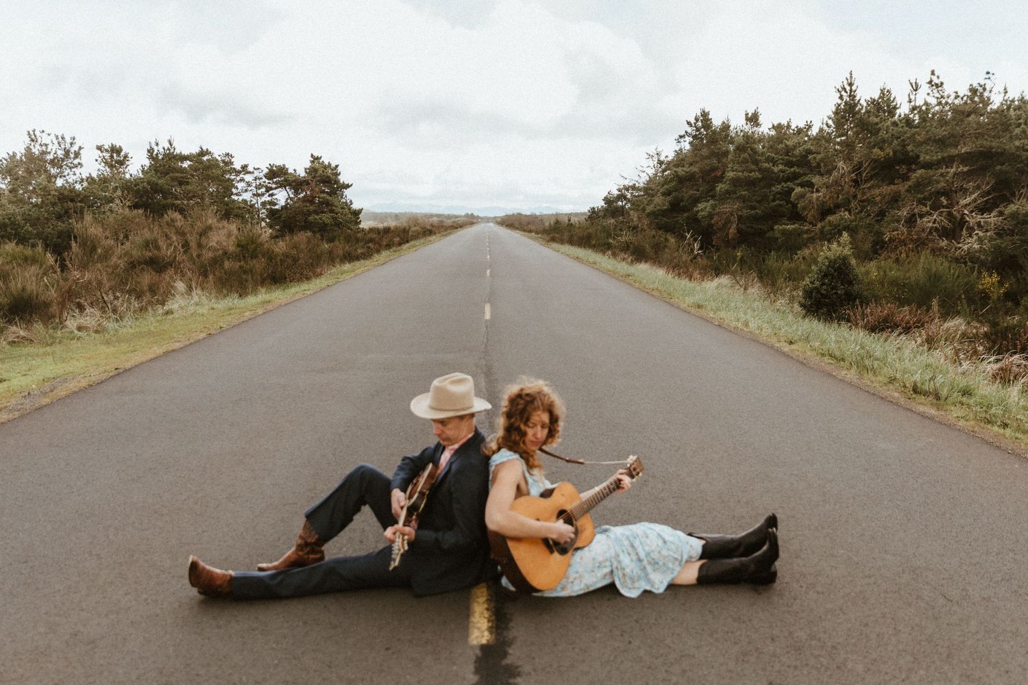 Family, Portrait  & small wedding photographer based in Astoria, OR and serving the Oregon Coast