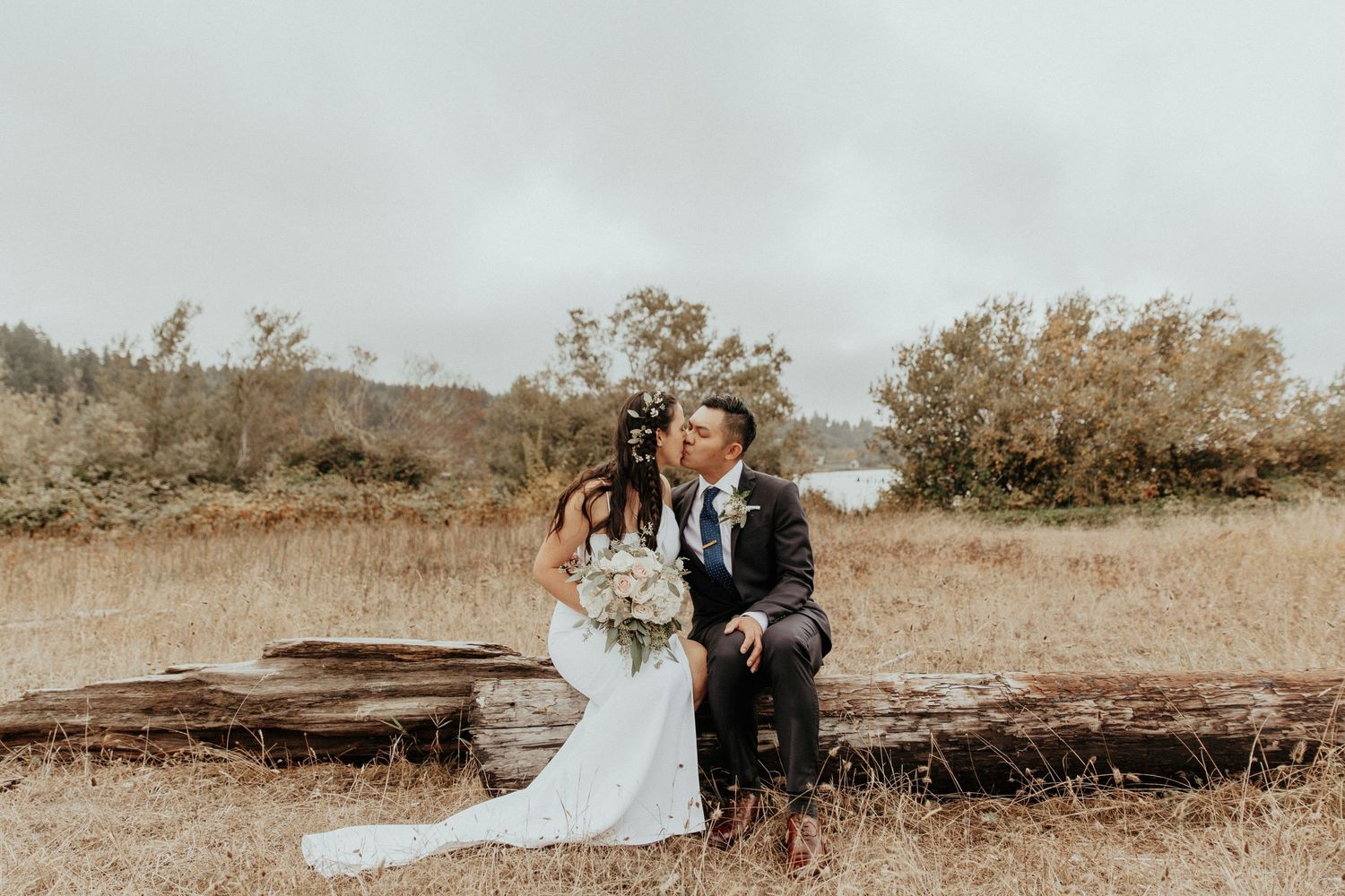 Family, Portrait  & small wedding photographer based in Astoria, OR and serving the Oregon Coast