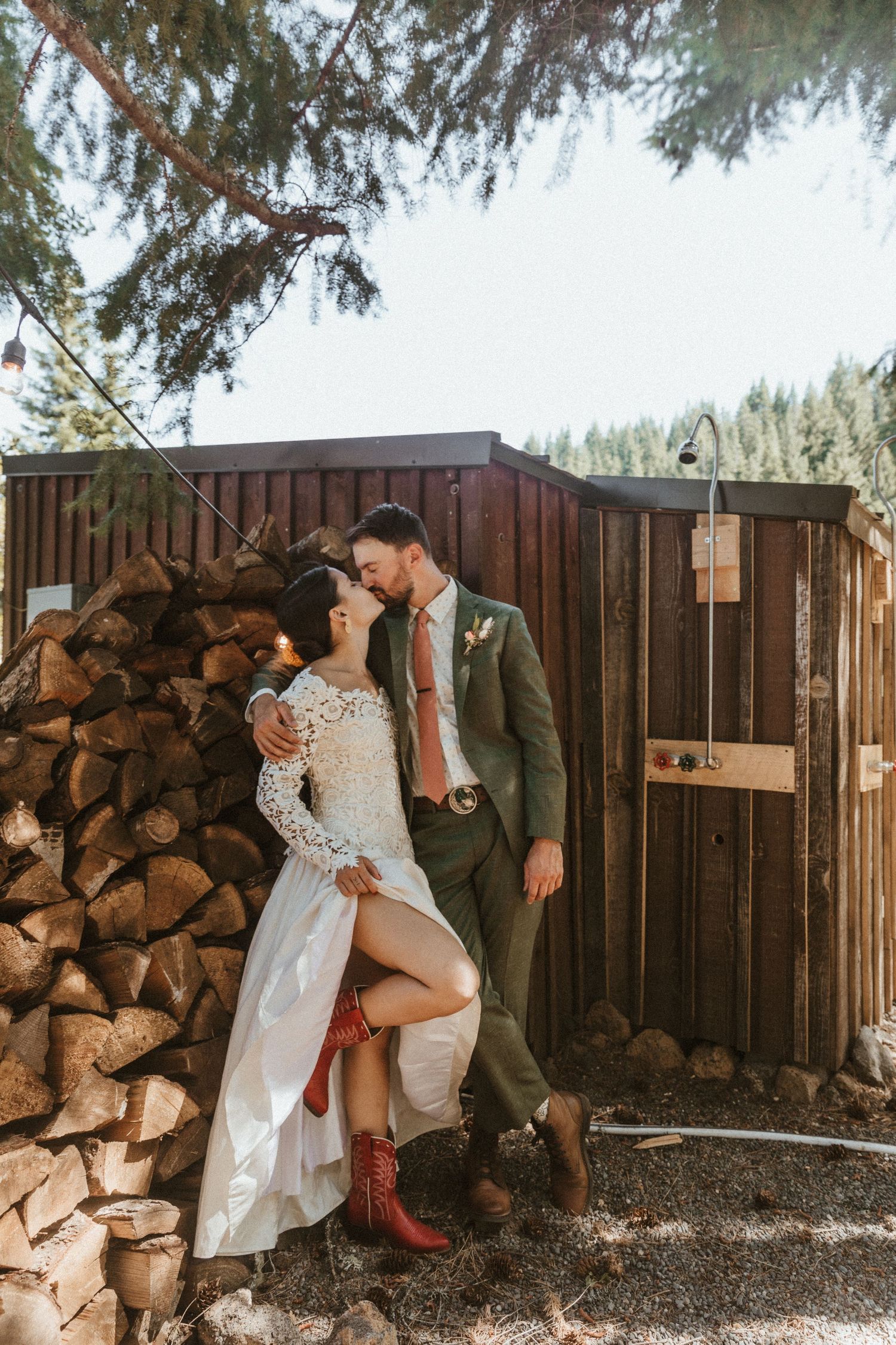 Family, Portrait  & small wedding photographer based in Astoria, OR and serving the Oregon Coast