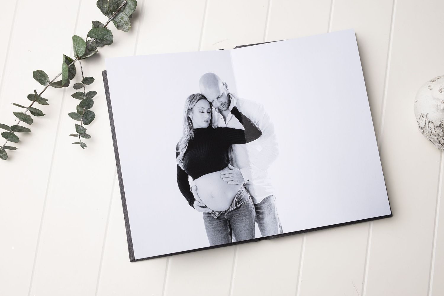 austin newborn photography petite maternity linen book two page spread portrait