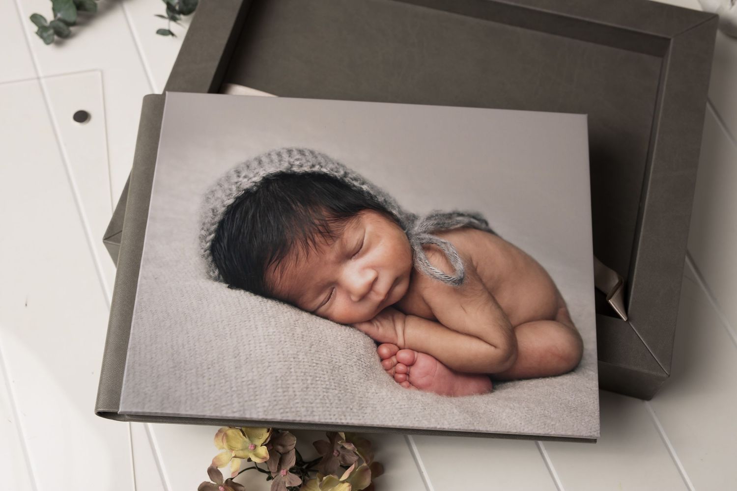 austin newborn photography heirloom album acrylic lid display box album