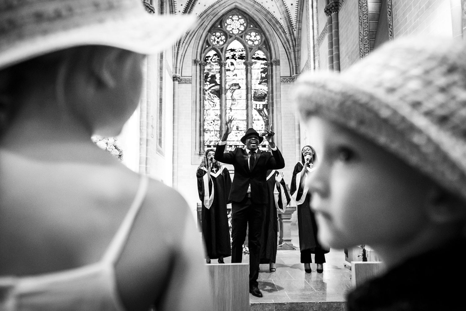TLOOK photographe de mariage de style documentaire, cérémonie religieuse à l'église de vevey gospel