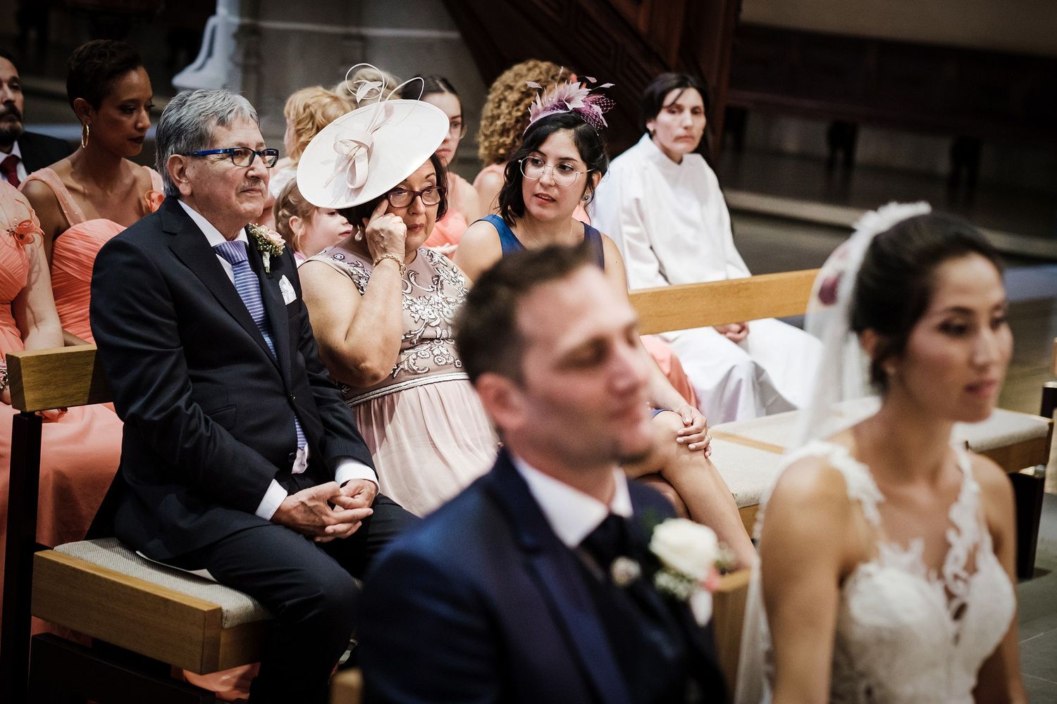 TLOOK photographe de mariage de style documentaire, cérémonie religieuse à l'église de vevey