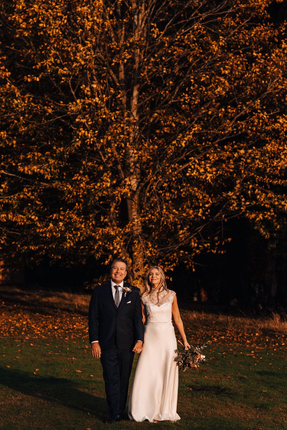 Lisa Faulkner and John Torode's Wedding at Aynhoe Park outside walking fun