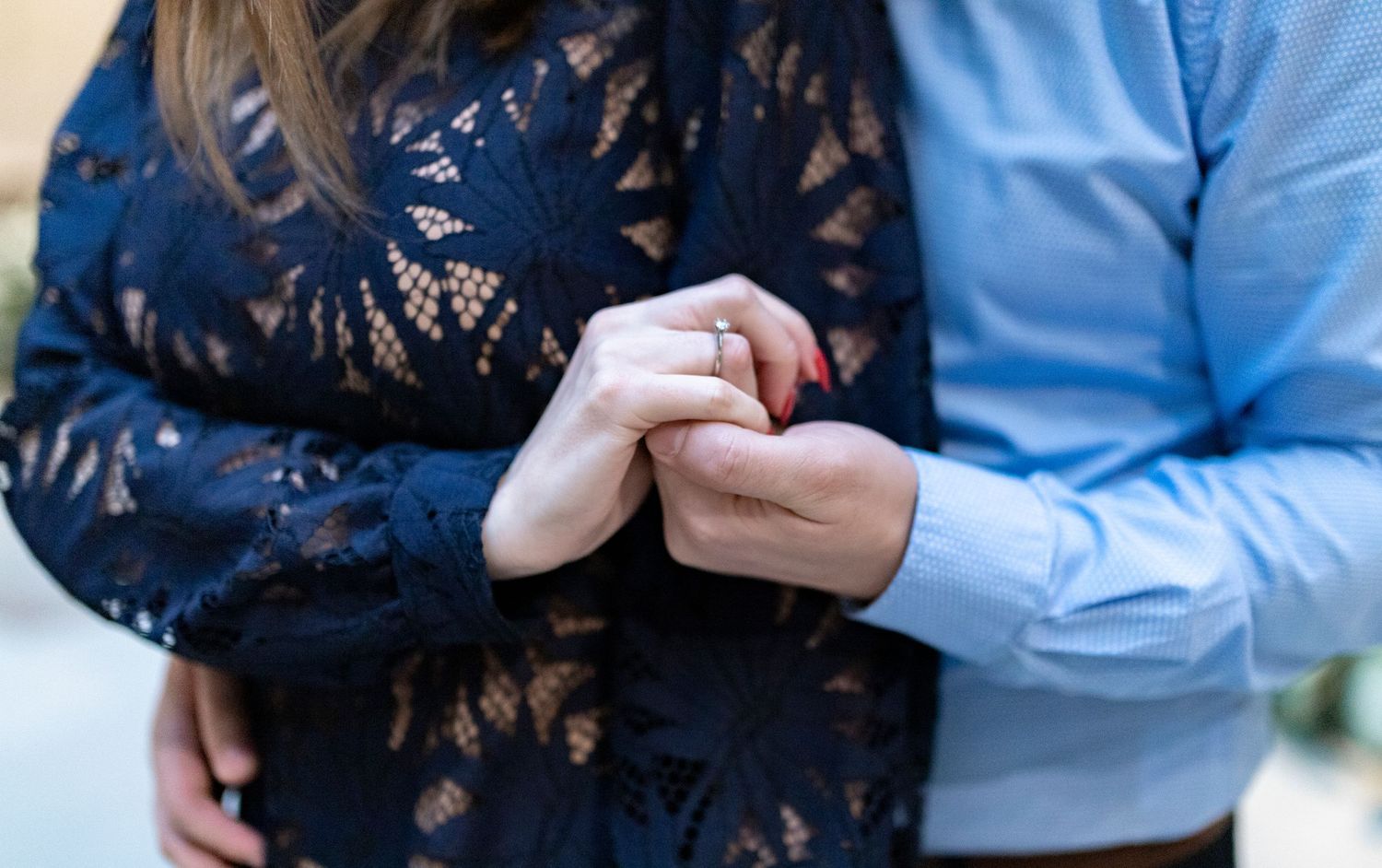 Couple holding hands in Washington D.C