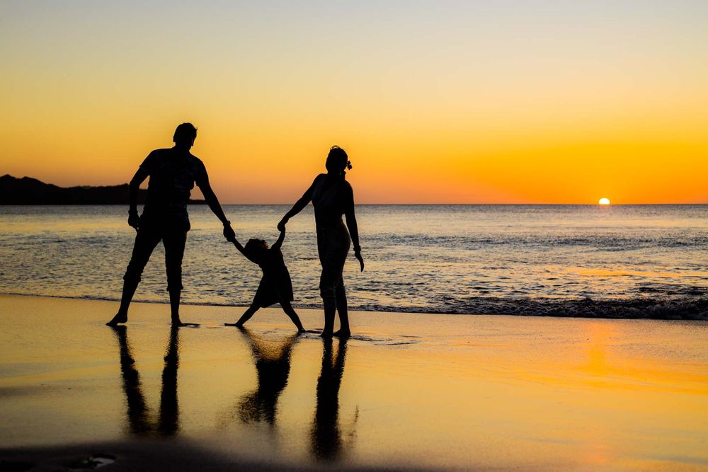 Family Sunset Photo Shoot in Flamingo Beach