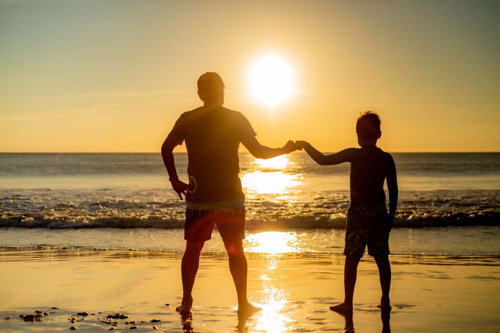 Family Sunset Photo Shoot in Flamingo Beach