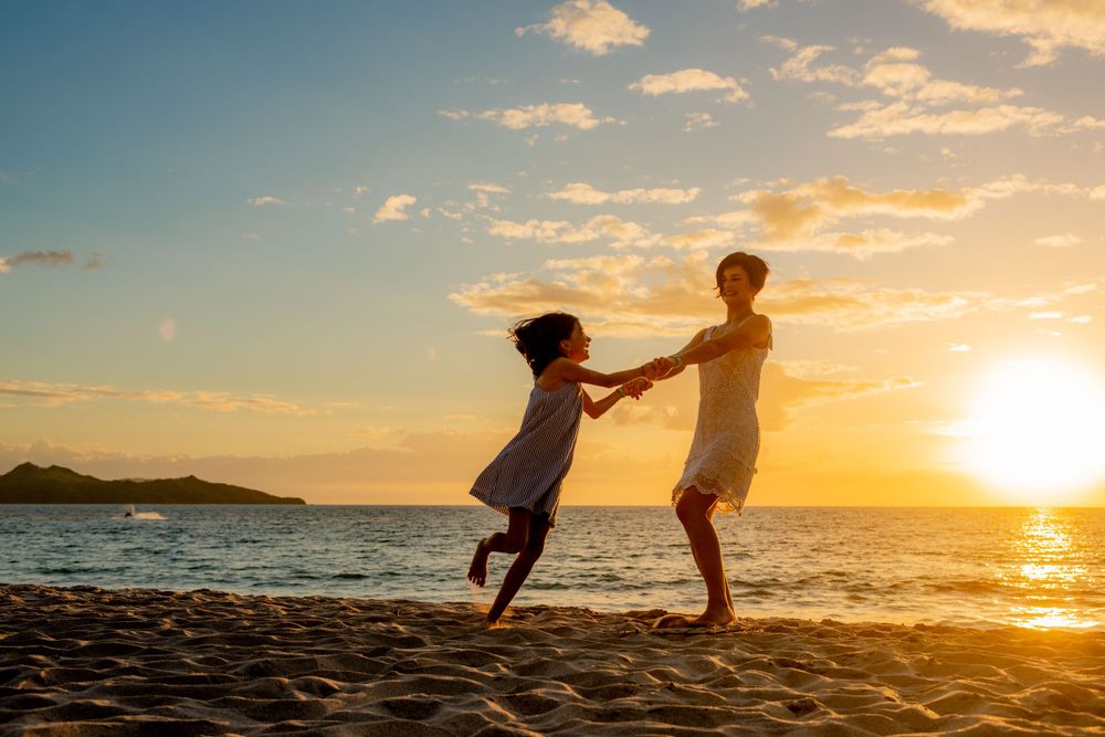 Family Sunset Photo Shoot in Flamingo Beach