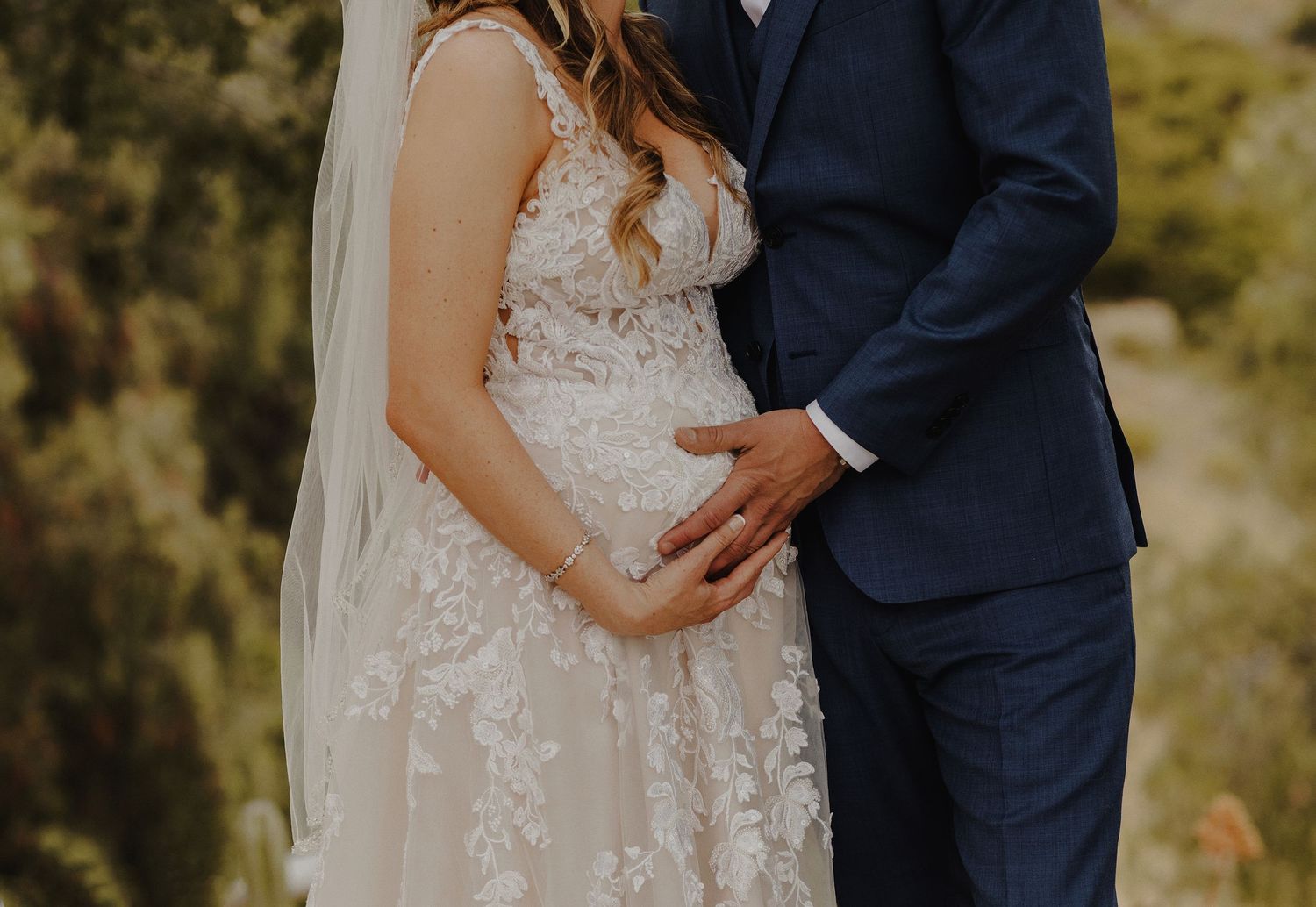 E Noelle Photography in-home wedding in Hidden Hills Los Angeles, pregnant bride portraits