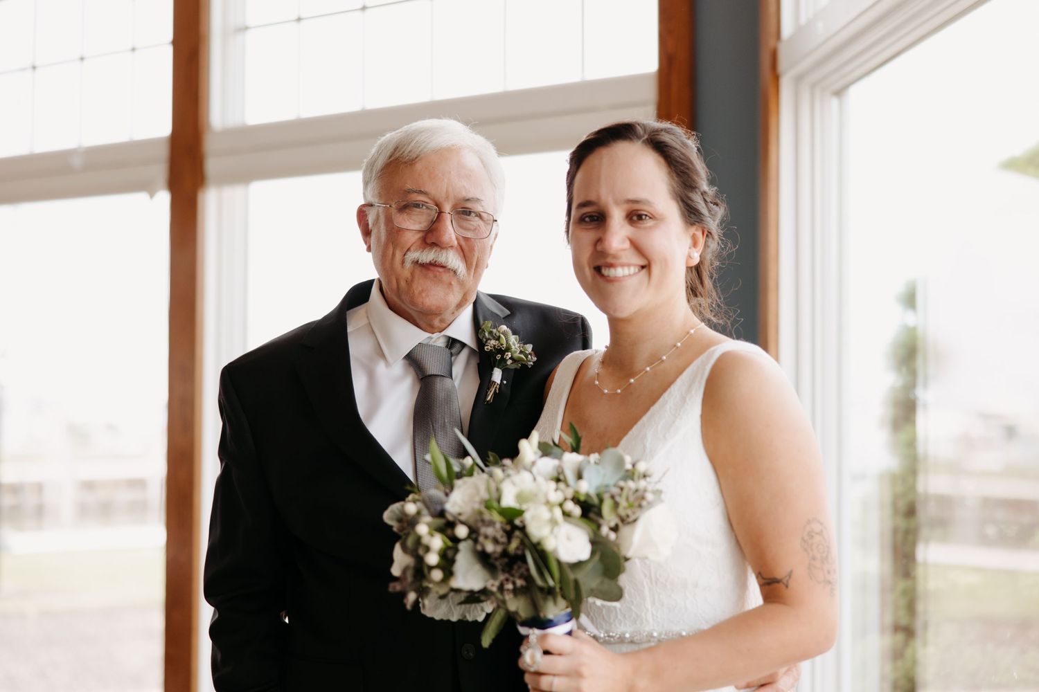 The Yacht Club, Ohio Photographer, Wedding Photographer, Ohio Wedding Photographer, First Look Photos