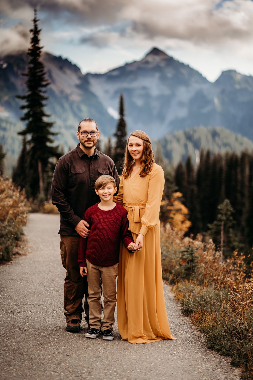 mount rainier family portrait session by wander and wild photography