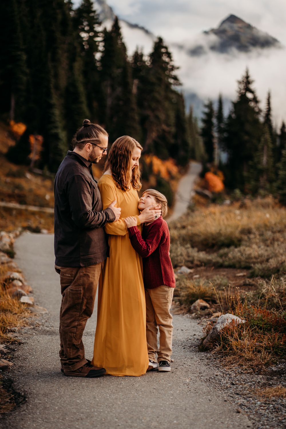 mount rainier family portrait session by wander and wild photography