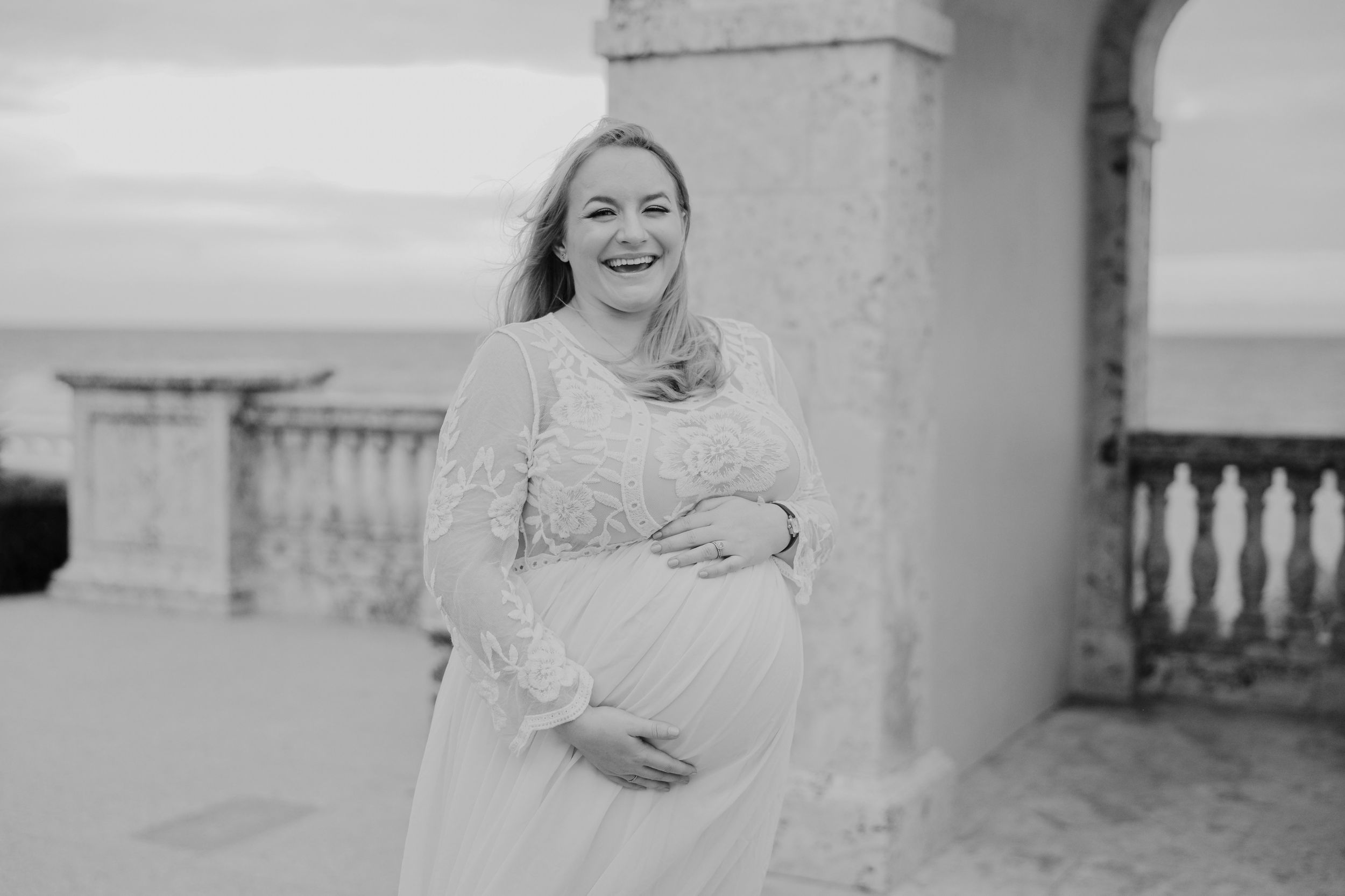 CADY LIFESTYLE MATERNITY PORTRAIT SESSION ON WORTH AVE ON PALM BEACH