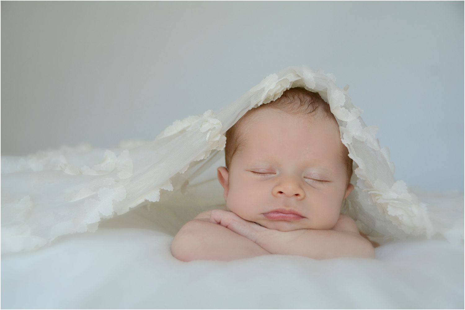 Luxury newborn photography.  
#NewbornPhotography #LuxuryNewbornPhotography #BabyPortrait #NewbornSession #LifestyleNewbornPhotography