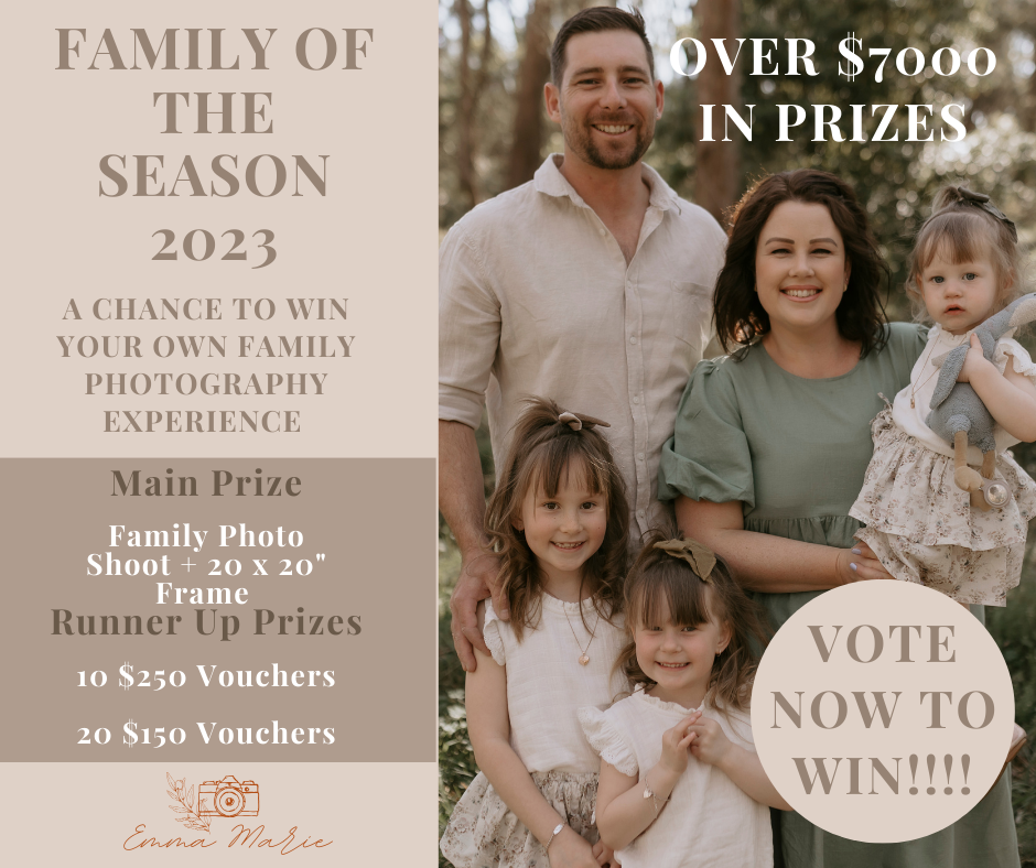 Vintage-styled promotional banner for family photo contest with prize details.