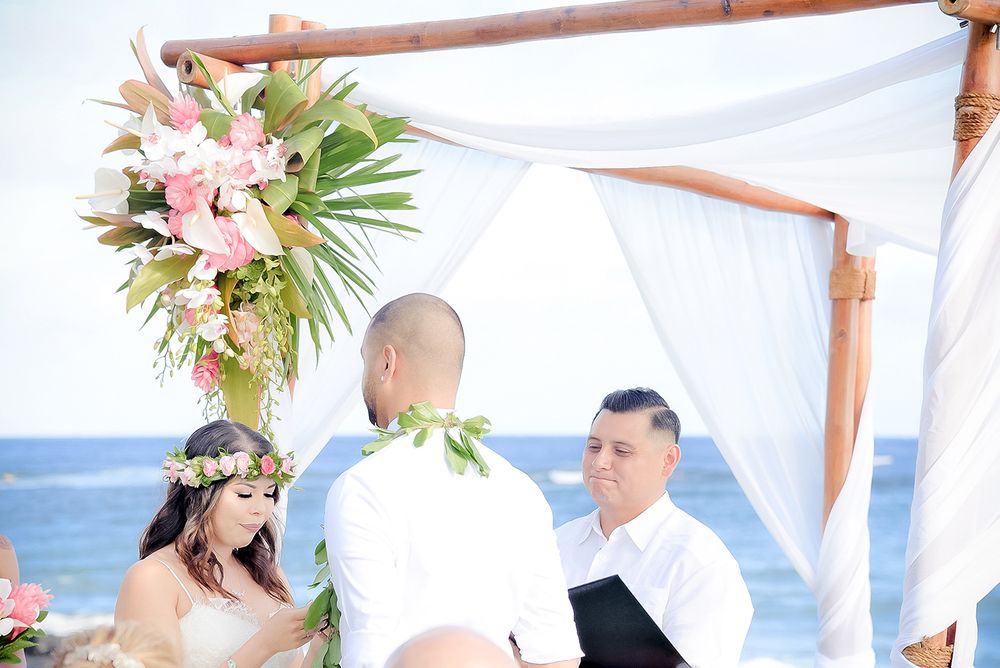 kauai hawaii beach house destination adventure wedding ceremony
