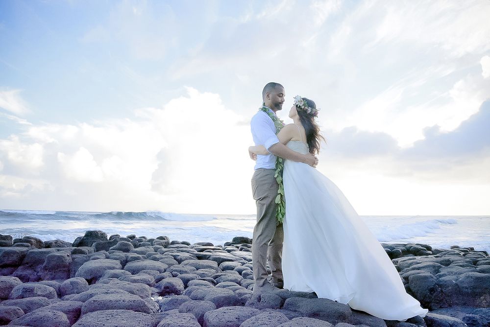 kauai hawaii beach house destination adventure wedding